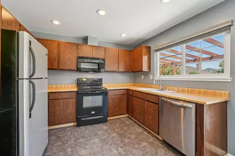 193 Clipper Dr, Pittsburg, CA 94565 photo 6