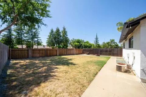 Exterior - 1605 Sutter Ln, Lodi, CA 95240 photo 8 of 13