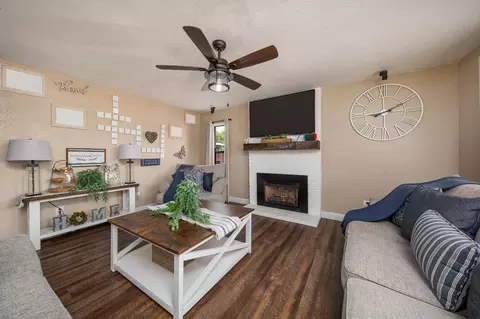 Living - 1605 Sutter Ln, Lodi, CA 95240 photo 2 of 3