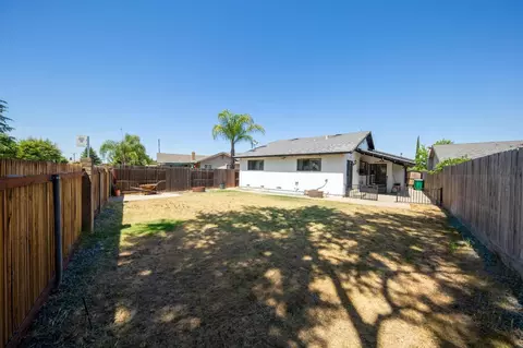 Exterior - 1605 Sutter Ln, Lodi, CA 95240 photo 9 of 13