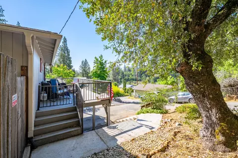 Exterior - 111 W Oak Hill Dr, Colfax, CA 95713 photo 5 of 16