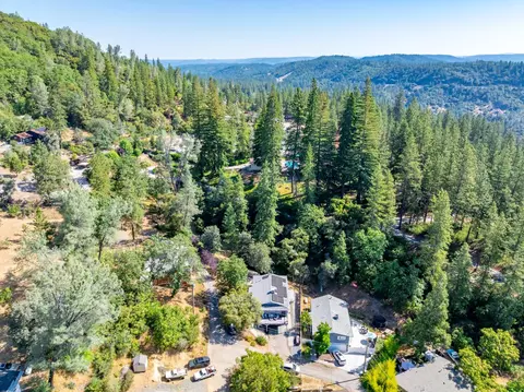 View/Area - 111 W Oak Hill Dr, Colfax, CA 95713 photo 4 of 20