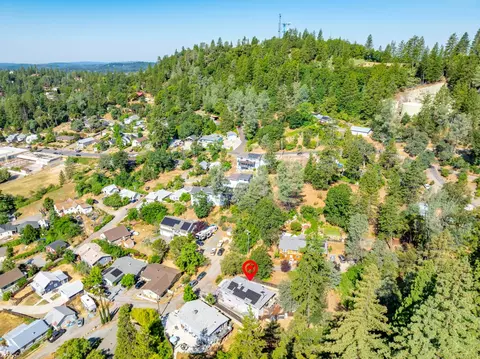 View/Area - 111 W Oak Hill Dr, Colfax, CA 95713 photo 8 of 20