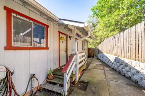 Exterior - 111 W Oak Hill Dr, Colfax, CA 95713 photo 3 of 16