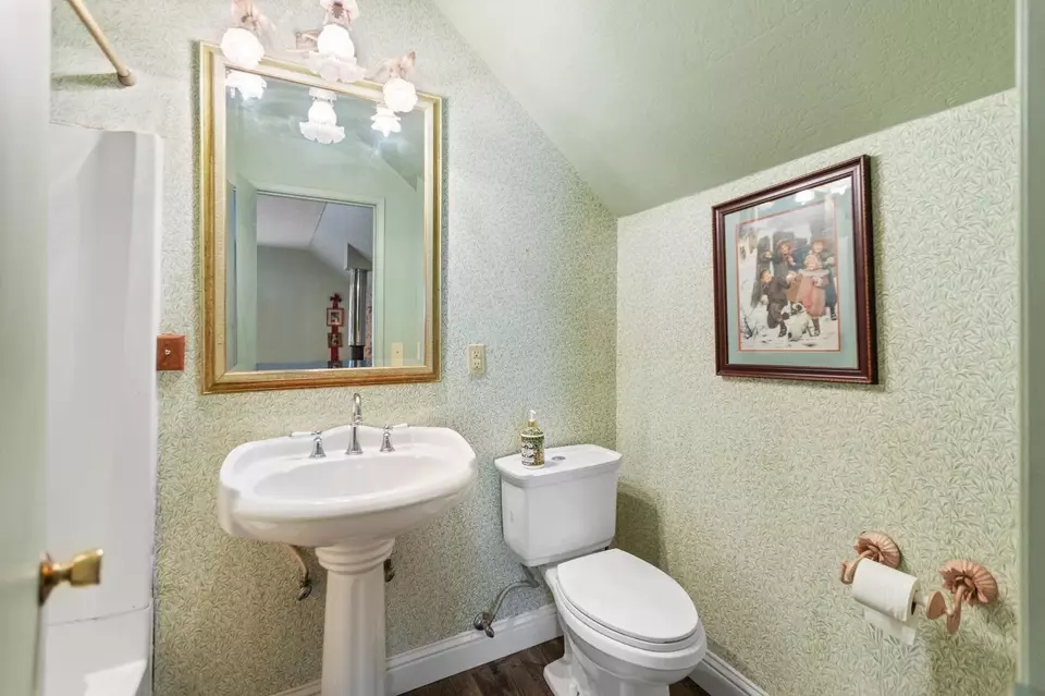 Bath - 6655 Orleans St, Georgetown, CA 95634 photo 10 of 12