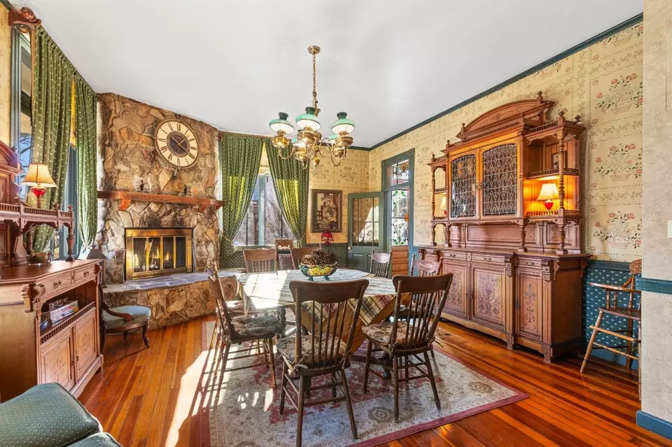 Dining - 6655 Orleans St, Georgetown, CA 95634 photo 6 of 9