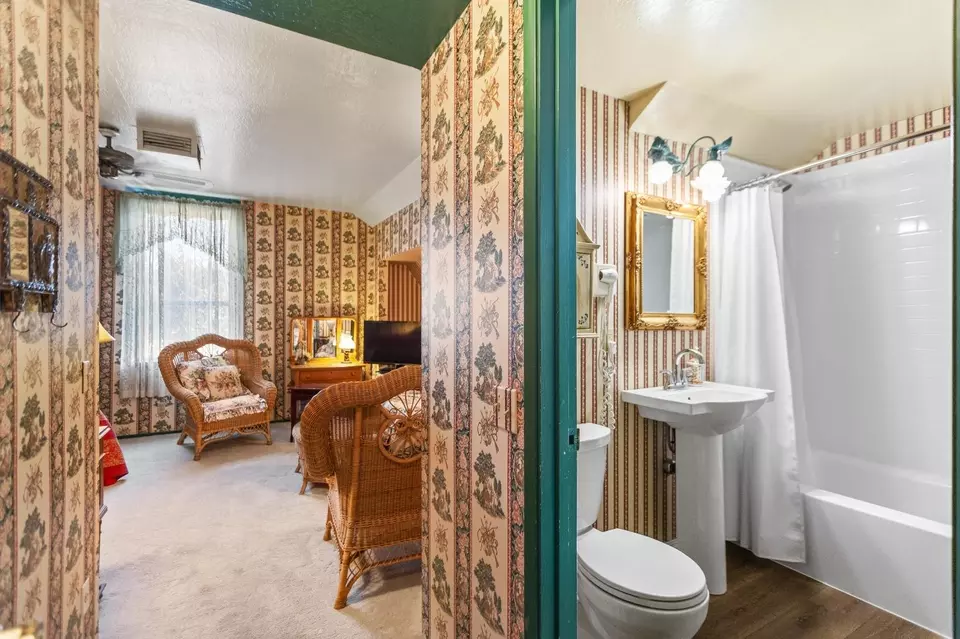 Bath - 6655 Orleans St, Georgetown, CA 95634 photo 11 of 12