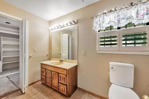 Bath - 5302 Newtown Rd, Placerville, CA 95667 photo 2 of 3