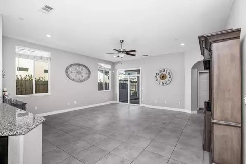 1495 Peach, Manteca, CA 95337 photo 10