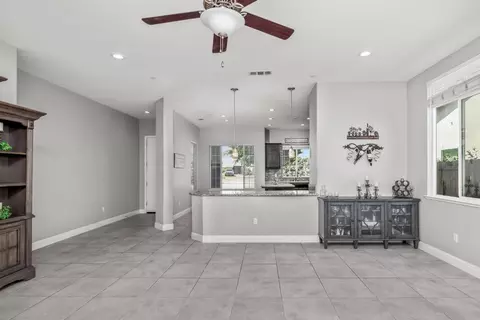 1495 Peach, Manteca, CA 95337 photo 12