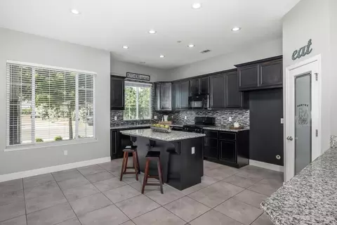 1495 Peach, Manteca, CA 95337 photo 13