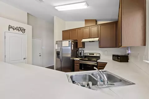 Kitchen - 662 John Ct, Merced, CA 95341 photo 3 of 3