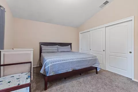 Bedroom - 662 John Ct, Merced, CA 95341 photo 3 of 4