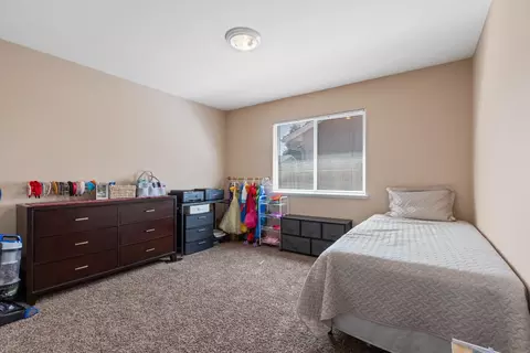 Bedroom - 662 John Ct, Merced, CA 95341 photo 1 of 4