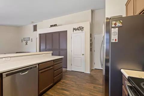 Kitchen - 662 John Ct, Merced, CA 95341 photo 2 of 3