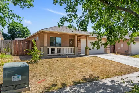 Exterior - 662 John Ct, Merced, CA 95341 photo 3 of 8