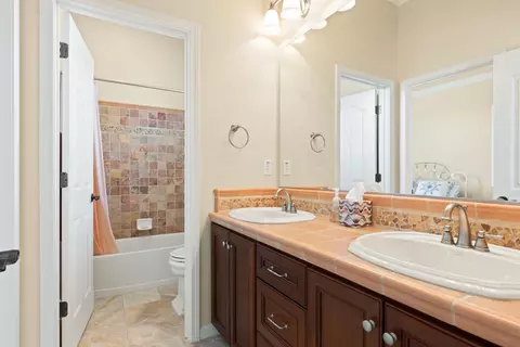 Bath - 1925 Nevada St, Gridley, CA 95948 photo 2 of 2