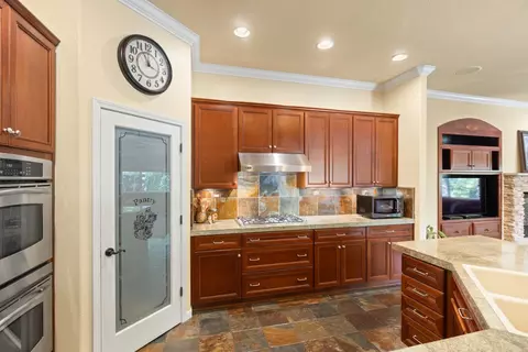 Kitchen - 1925 Nevada St, Gridley, CA 95948 photo 3 of 3