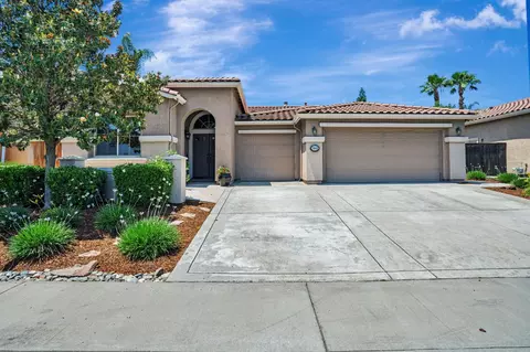 1449 Diamond Park Ln, Roseville, CA 95747