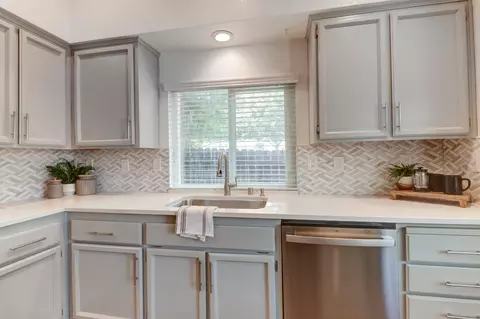 8242 Heath Peak Pl, Antelope, CA 95843 photo 7