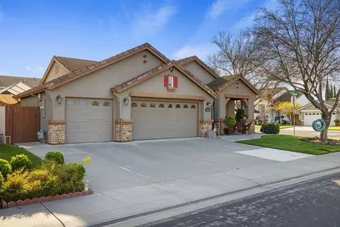 Exterior - 1816 Hyde Park Ln, Manteca, CA 95336 photo 1 of 10