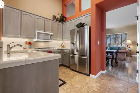 Kitchen - 1816 Hyde Park Ln, Manteca, CA 95336 photo 3 of 5