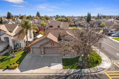 View/Area - 1816 Hyde Park Ln, Manteca, CA 95336 photo 2 of 10