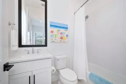 Bath - 4252 Grey Hawk St, Folsom, CA 95630 photo 2 of 3