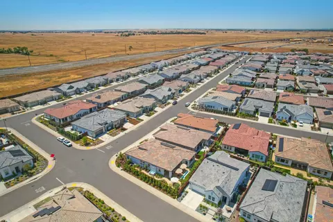 View/Area - 4252 Grey Hawk St, Folsom, CA 95630 photo 3 of 18