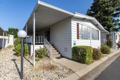 3913 Lahaina Ln, Modesto, CA 95355 photo 3