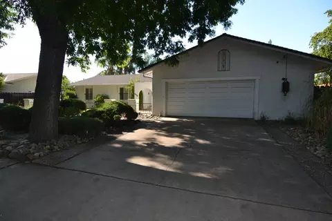 2616 Surrey Ave, Modesto, CA 95355 photo 2