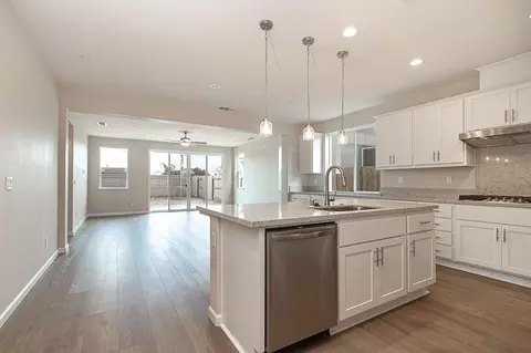 1395 Veteran St, Manteca, CA 95337 photo 3