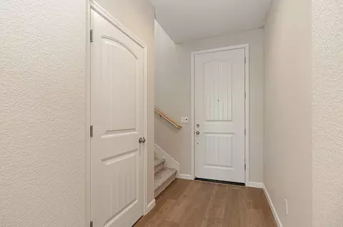 1395 Veteran St, Manteca, CA 95337 photo 2