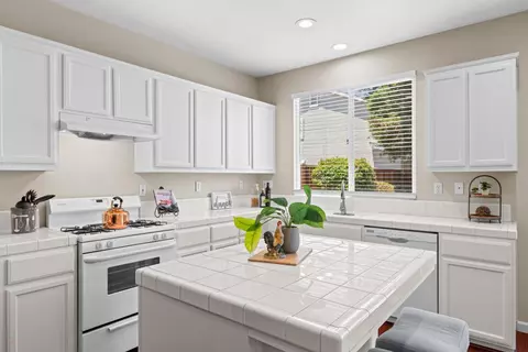 677 Harold Smith Dr, Tracy, CA 95304 photo 17