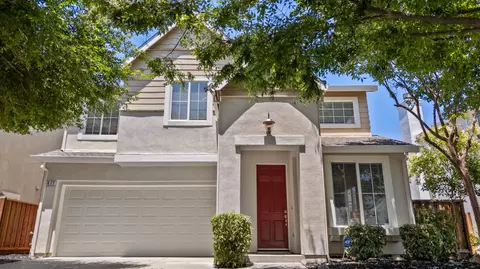 677 Harold Smith Dr, Tracy, CA 95304 photo 1