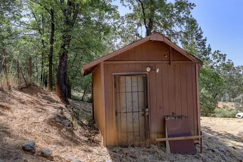 Exterior - 895 Sunray Ln, Colfax, CA 95713 photo 15 of 27