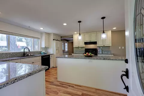 Kitchen - 895 Sunray Ln, Colfax, CA 95713 photo 2 of 7