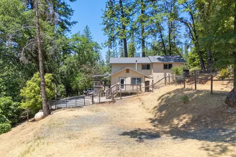 Exterior - 895 Sunray Ln, Colfax, CA 95713 photo 5 of 27