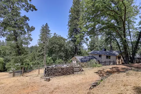 Exterior - 895 Sunray Ln, Colfax, CA 95713 photo 16 of 27