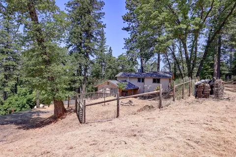 Exterior - 895 Sunray Ln, Colfax, CA 95713 photo 17 of 27