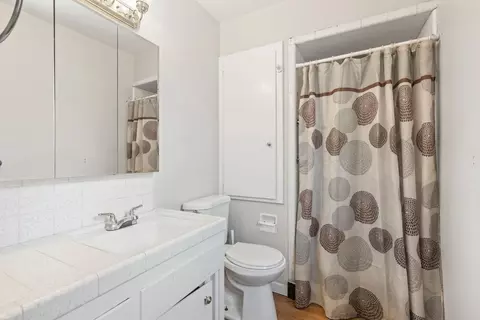 Bath - 1209 Allen Dr, Modesto, CA 95350 photo 1 of 2