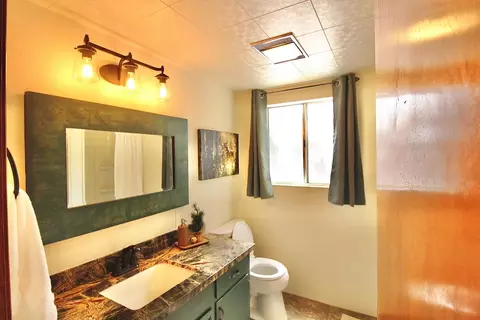 Bath - 26526 S Crystal Rd, Long Barn, CA 95335 photo 1 of 2
