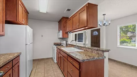247 I St, Turlock, CA 95380 photo 16