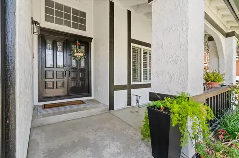 Exterior - 920 Independence Dr, Tracy, CA 95376 photo 5 of 18