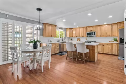 Kitchen - 920 Independence Dr, Tracy, CA 95376 photo 9 of 12