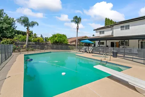 Exterior - 920 Independence Dr, Tracy, CA 95376 photo 13 of 18