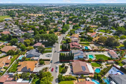 View/Area - 920 Independence Dr, Tracy, CA 95376 photo 9 of 10