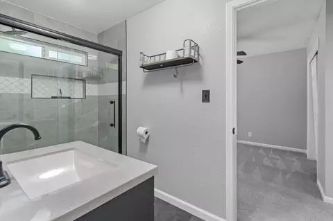 Bath - 920 Independence Dr, Tracy, CA 95376 photo 6 of 7