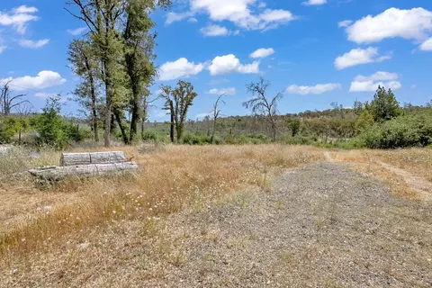 205 Maple Ln, Oroville, CA 95966 photo 2