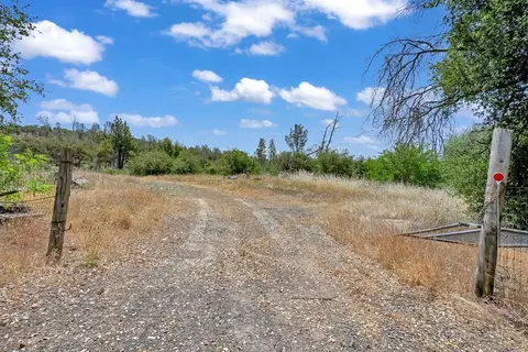 205 Maple Ln, Oroville, CA 95966 photo 1